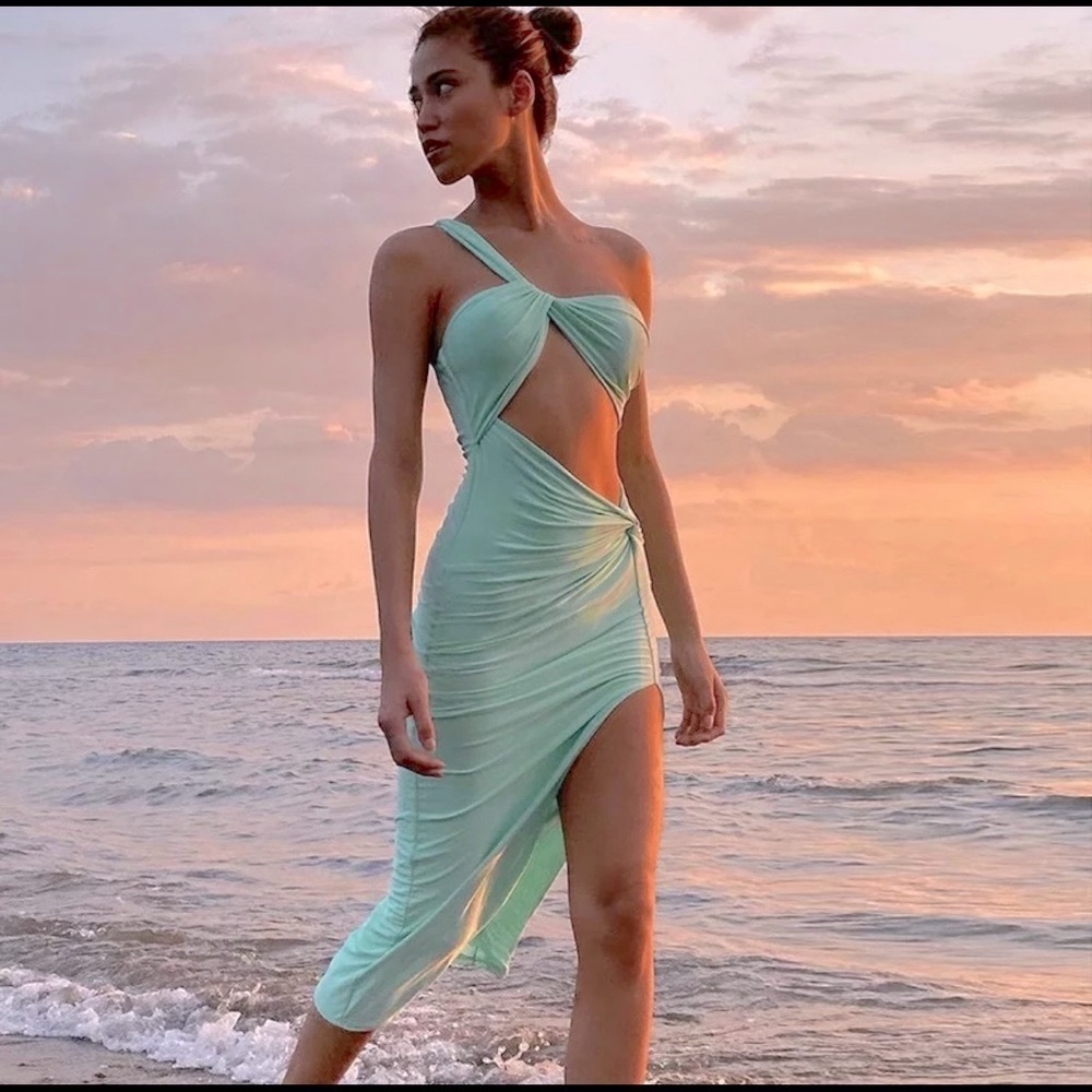 Cut out split midi dress. - Picture 2 of 11